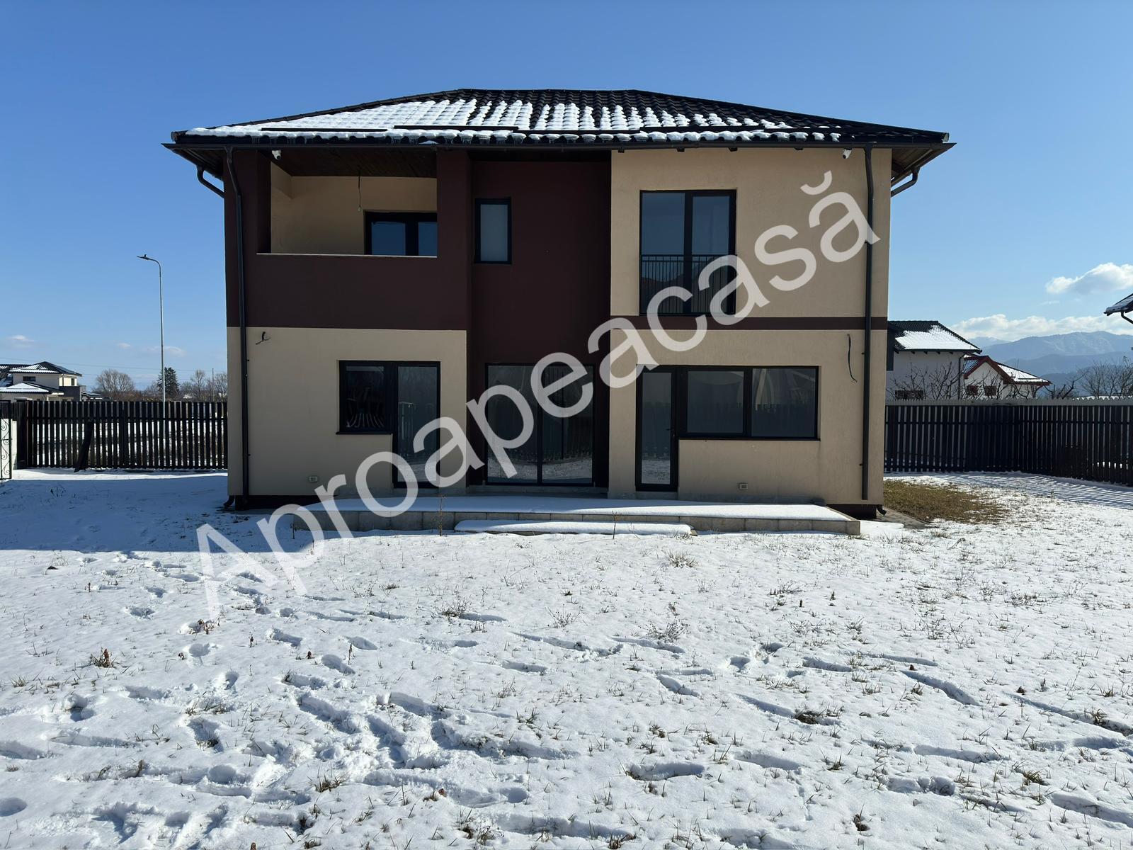 casa se vanzare stupini